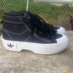 Size 8.5 women adidas